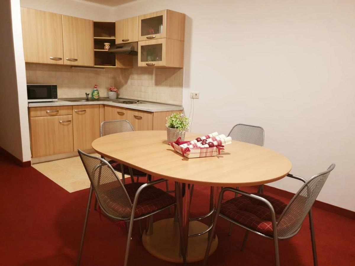 Red Rose Apartment Moravske-Toplice Eksteriør bilde